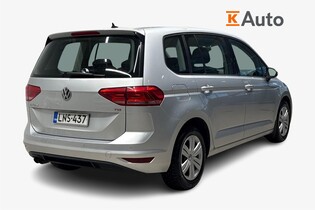 Volkswagen Touran vaihtoauto