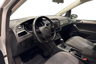 Volkswagen Touran vaihtoauto