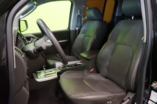 Nissan Navara vaihtoauto
