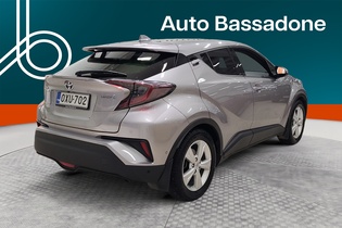 Toyota C-HR vaihtoauto