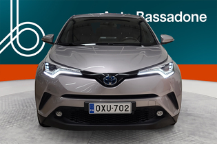 Toyota C-HR vaihtoauto