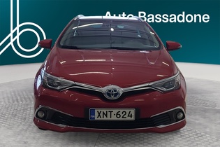 Toyota Auris vaihtoauto