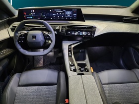 Peugeot E-5008 vaihtoauto