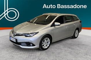 Toyota Auris vaihtoauto