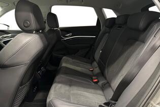 Audi Q8 e-tron vaihtoauto