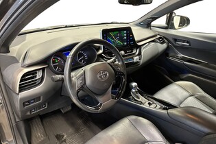Toyota C-HR vaihtoauto