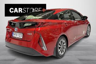 Toyota Prius Plug-in vaihtoauto