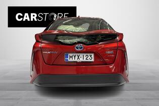 Toyota Prius Plug-in vaihtoauto