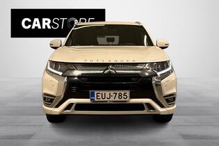 Mitsubishi Outlander PHEV vaihtoauto