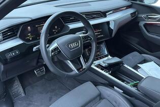 Audi Q8 e-tron vaihtoauto