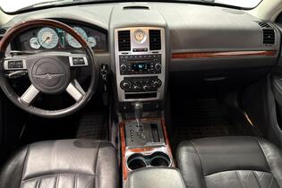 Chrysler 300C vaihtoauto