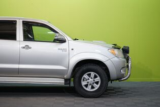 Toyota Hilux vaihtoauto