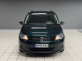 Volkswagen Touran vaihtoauto