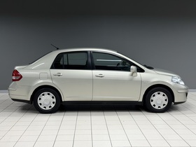 Nissan Tiida vaihtoauto