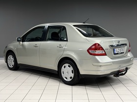 Nissan Tiida vaihtoauto