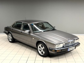 Jaguar Sovereign vaihtoauto