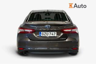 Toyota Camry vaihtoauto