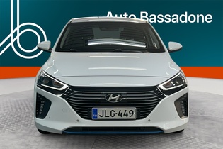 Hyundai IONIQ hybrid vaihtoauto