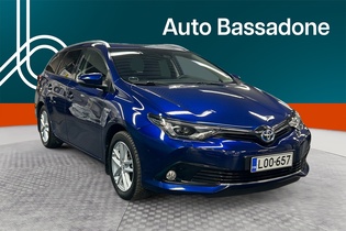 Toyota Auris vaihtoauto