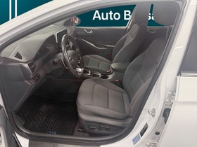 Hyundai IONIQ hybrid vaihtoauto