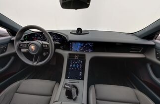 Porsche Taycan vaihtoauto