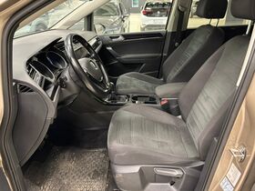 Volkswagen Touran vaihtoauto