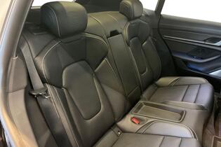 Porsche Taycan vaihtoauto