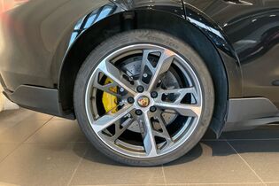 Porsche Taycan vaihtoauto