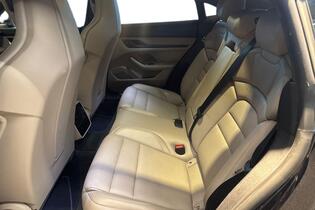 Porsche Taycan vaihtoauto