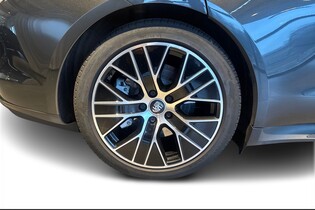 Porsche Taycan vaihtoauto