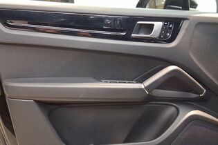 Porsche Cayenne vaihtoauto