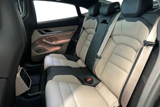 Porsche Taycan vaihtoauto