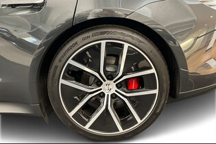 Porsche Taycan vaihtoauto