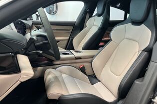 Porsche Taycan vaihtoauto