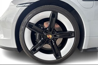 Porsche Taycan vaihtoauto