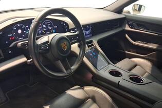 Porsche Taycan vaihtoauto