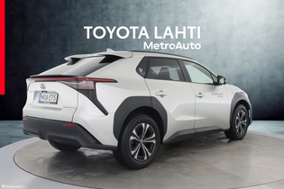 Toyota bZ4X vaihtoauto