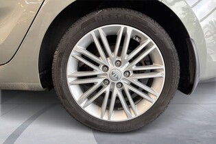 Kia Carens vaihtoauto