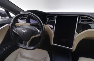Tesla Model S vaihtoauto