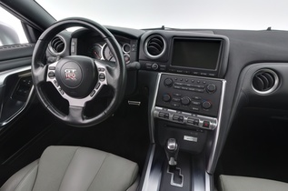 Nissan GT-R vaihtoauto