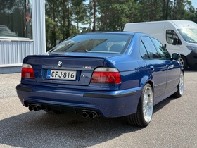 BMW M5 vaihtoauto