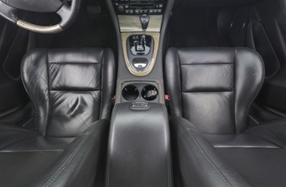 Jaguar XJR vaihtoauto