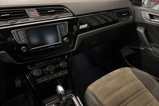 Volkswagen Touran vaihtoauto