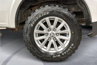 Mitsubishi L200 vaihtoauto