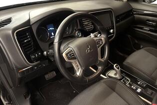 Mitsubishi Outlander PHEV vaihtoauto