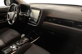 Mitsubishi Outlander PHEV vaihtoauto