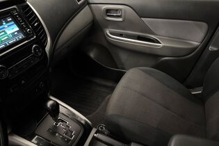 Mitsubishi L200 vaihtoauto