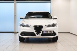 Alfa Romeo Stelvio vaihtoauto