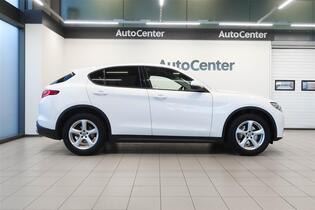 Alfa Romeo Stelvio vaihtoauto