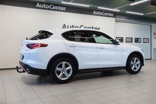 Alfa Romeo Stelvio vaihtoauto